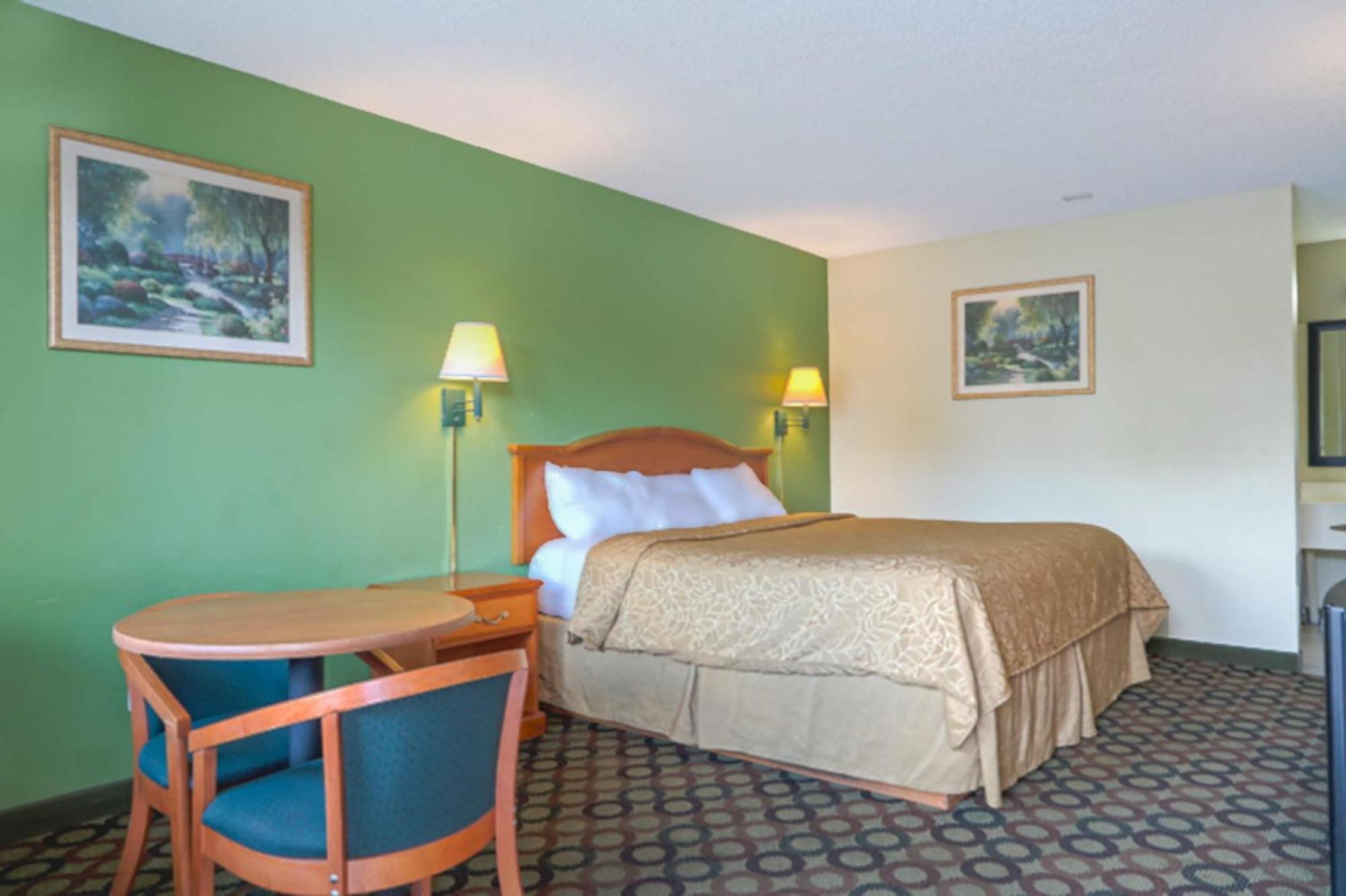 Economy Inn By Oyo Ashburn Exteriör bild